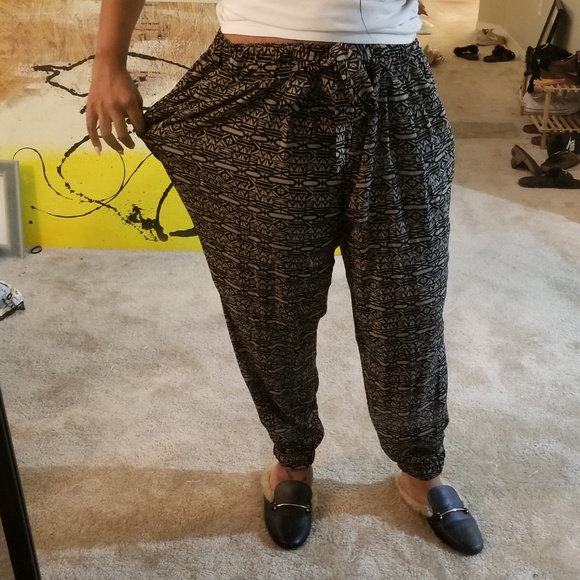 Geometric pants - Picture 3 of 3